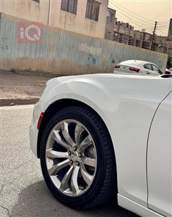 كرايسلر 300